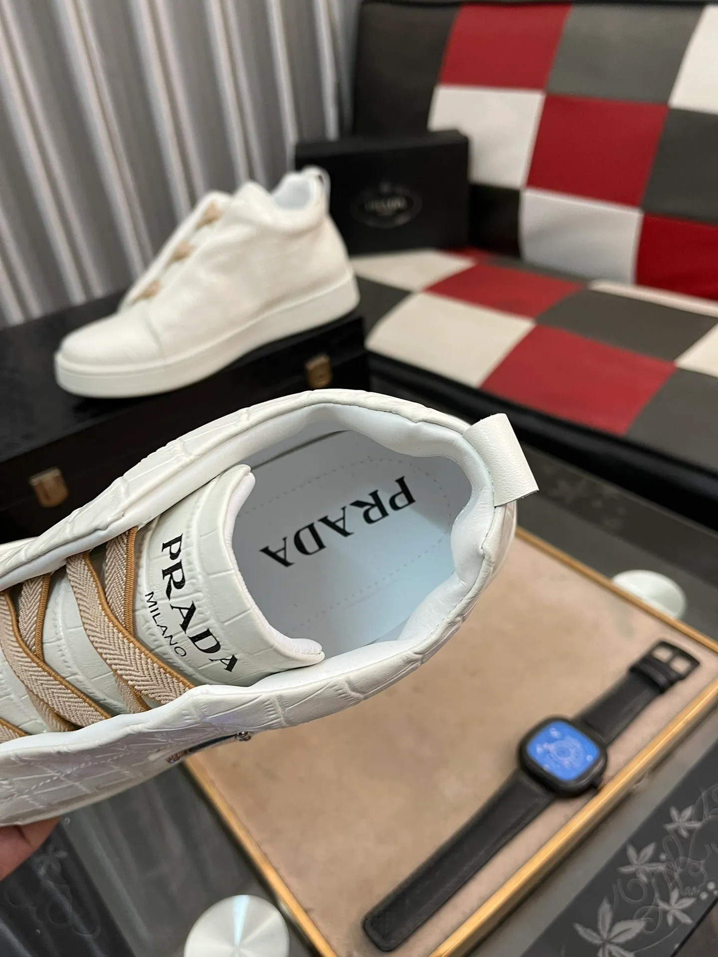 Men's shoes 💰580⌚️⌚️【PRADA】Prada - High-end quality casual sports shoes - Upper: calfskin shoe body with brand metal fasteners, - Inner lining: breathable leather lining - Outsole: ultra-light TPU foam·rubber; molded outsole -Super high quality control·Fine workmanship: highlighted (high-end·luxury·grade) -Size: 38-443️⃣Colors available